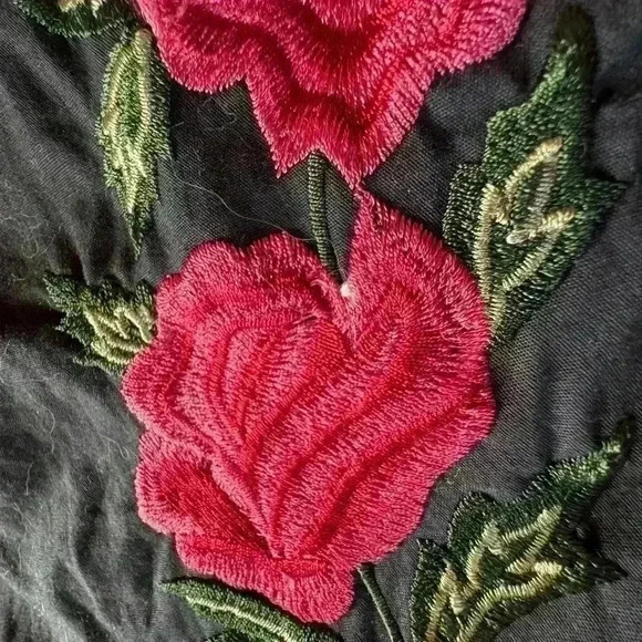 Women’s Dizzy Lizzy Embroidered Blouse size - Picture 3 of 4